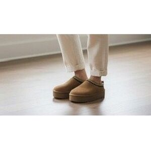 Mudd Shoes Womens Size 9 Suede Faux Fur Slip On Platform Clog Mule Stormy-13L